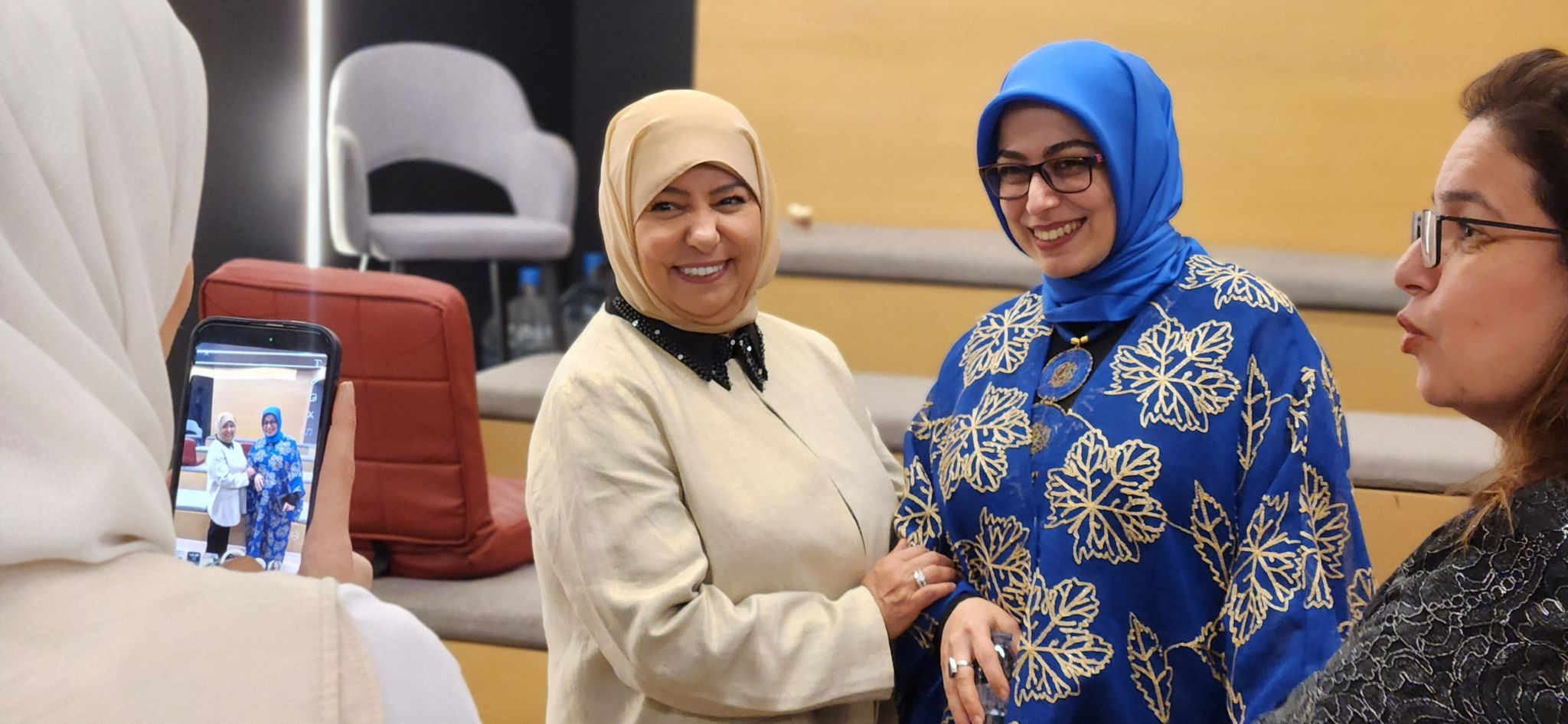 زيارة السفيرة التركية